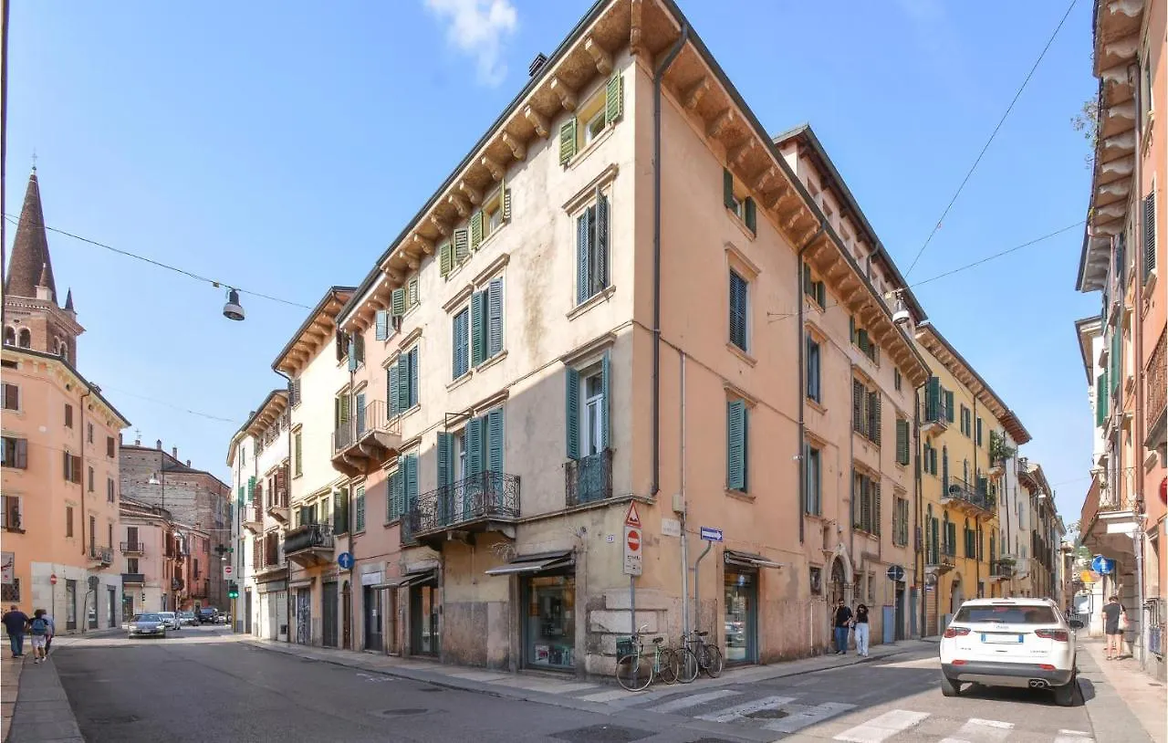 Beautiful Apartment In Verona With Kitchenette