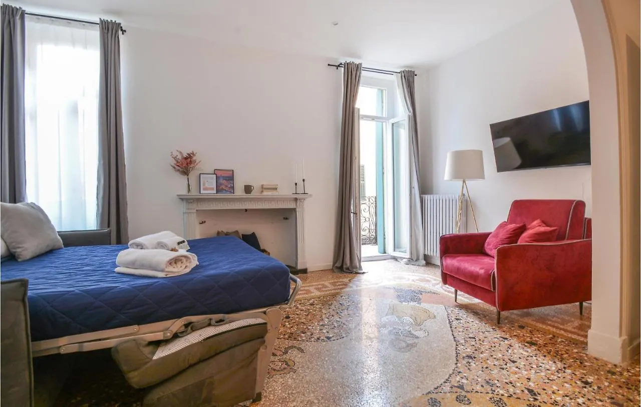 Beautiful Apartment In Verona With Kitchenette 0*,  Ιταλία